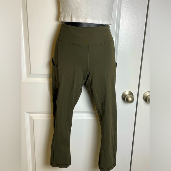 Lululemon - Picture 1 of 7